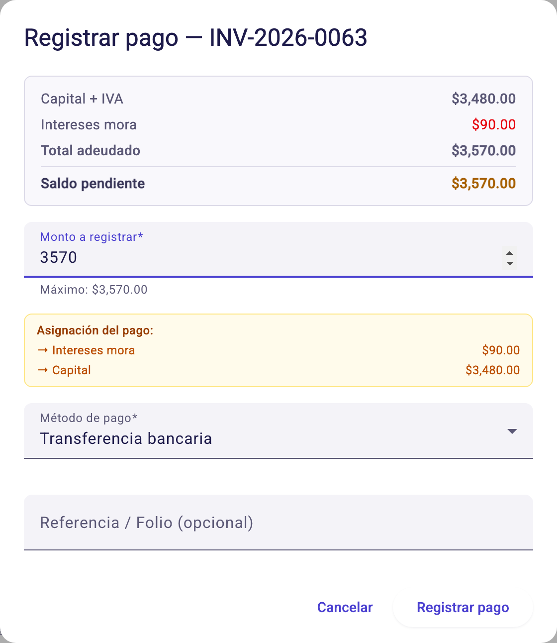 Diálogo Registrar pago con el resumen de la factura vencida y la asignación del pago
